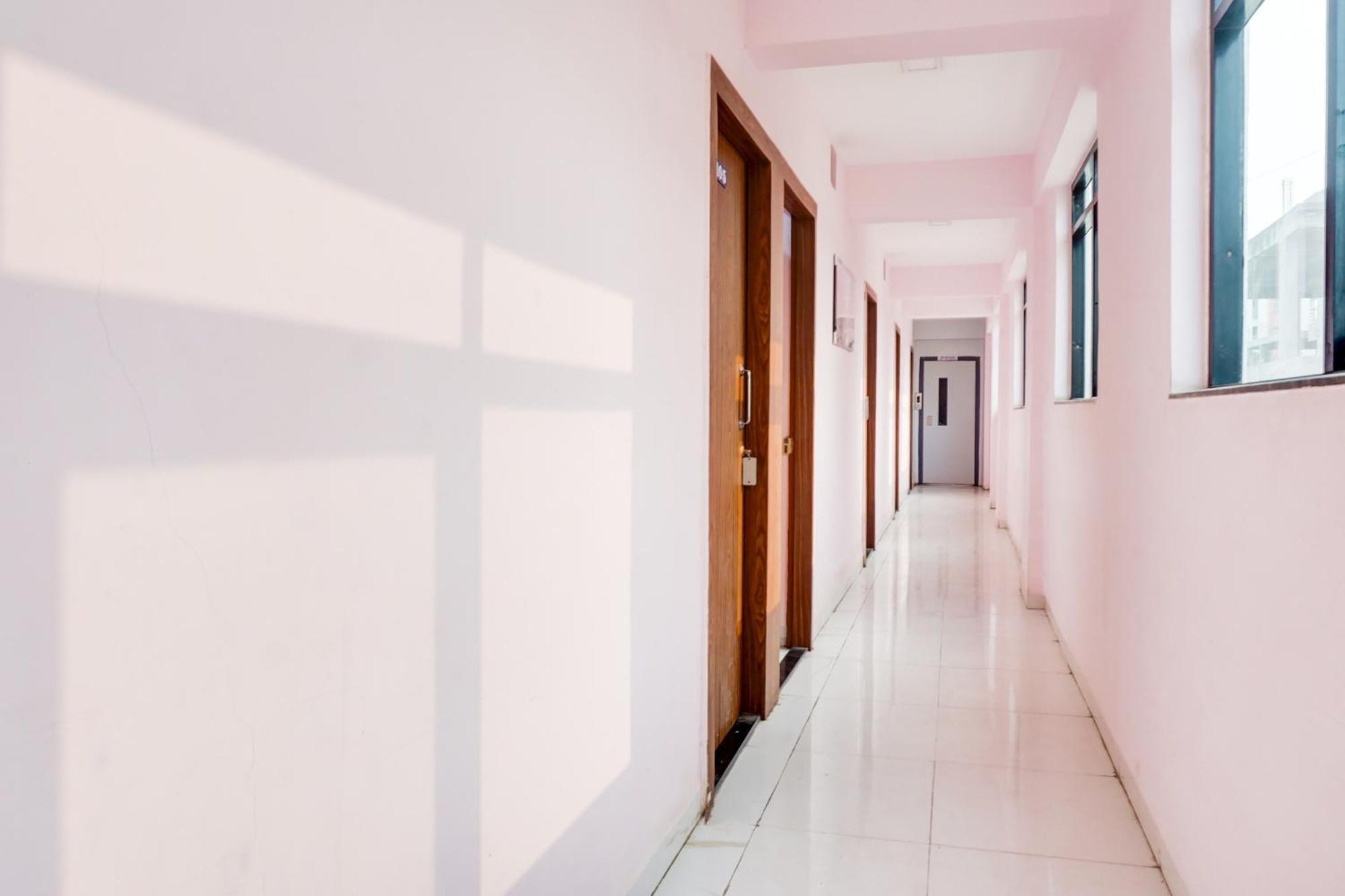 Super Collection O Chandan Nagar Kharadi Formerly Kharadi Inn 푸네 외부 사진