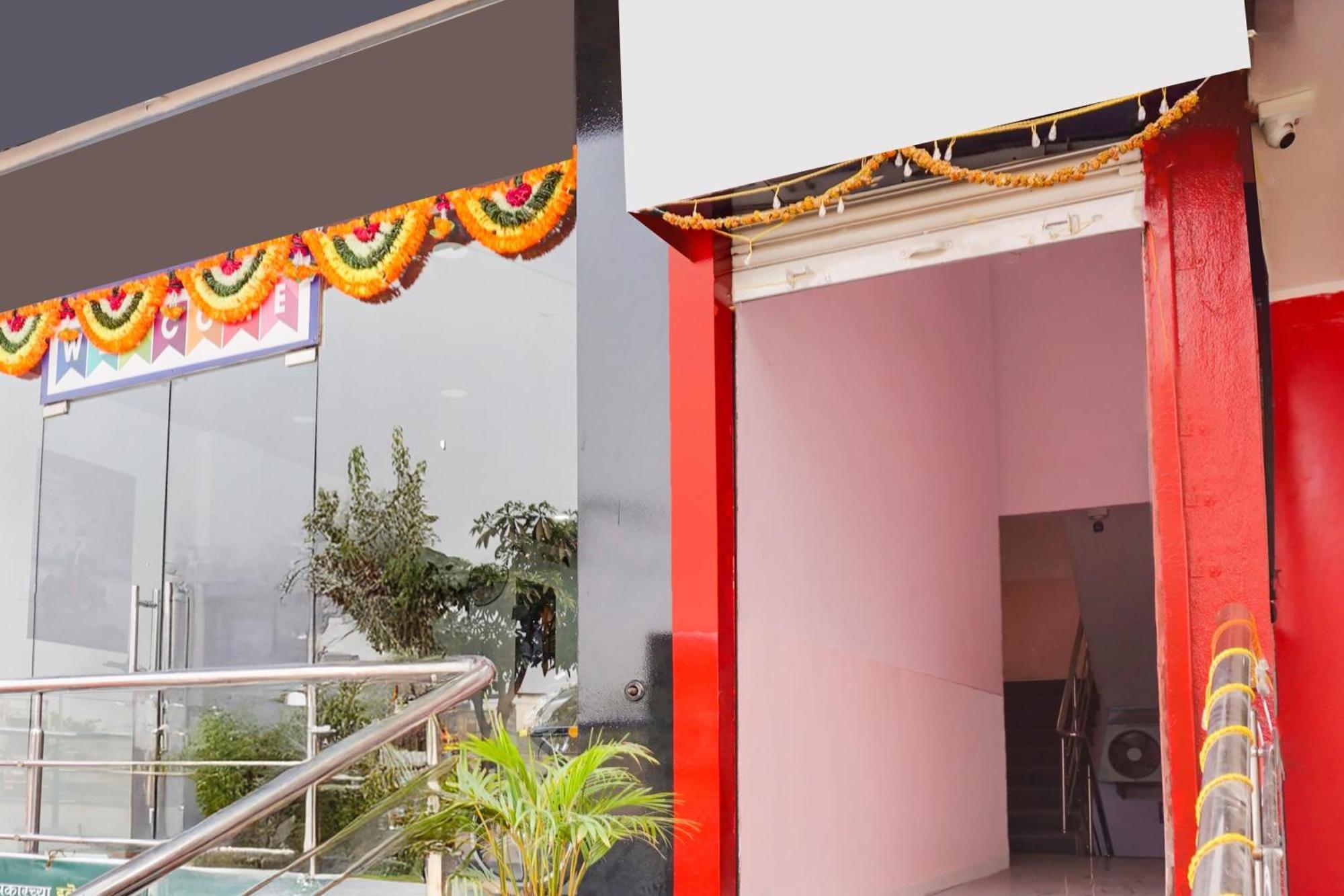 Super Collection O Chandan Nagar Kharadi Formerly Kharadi Inn 푸네 외부 사진