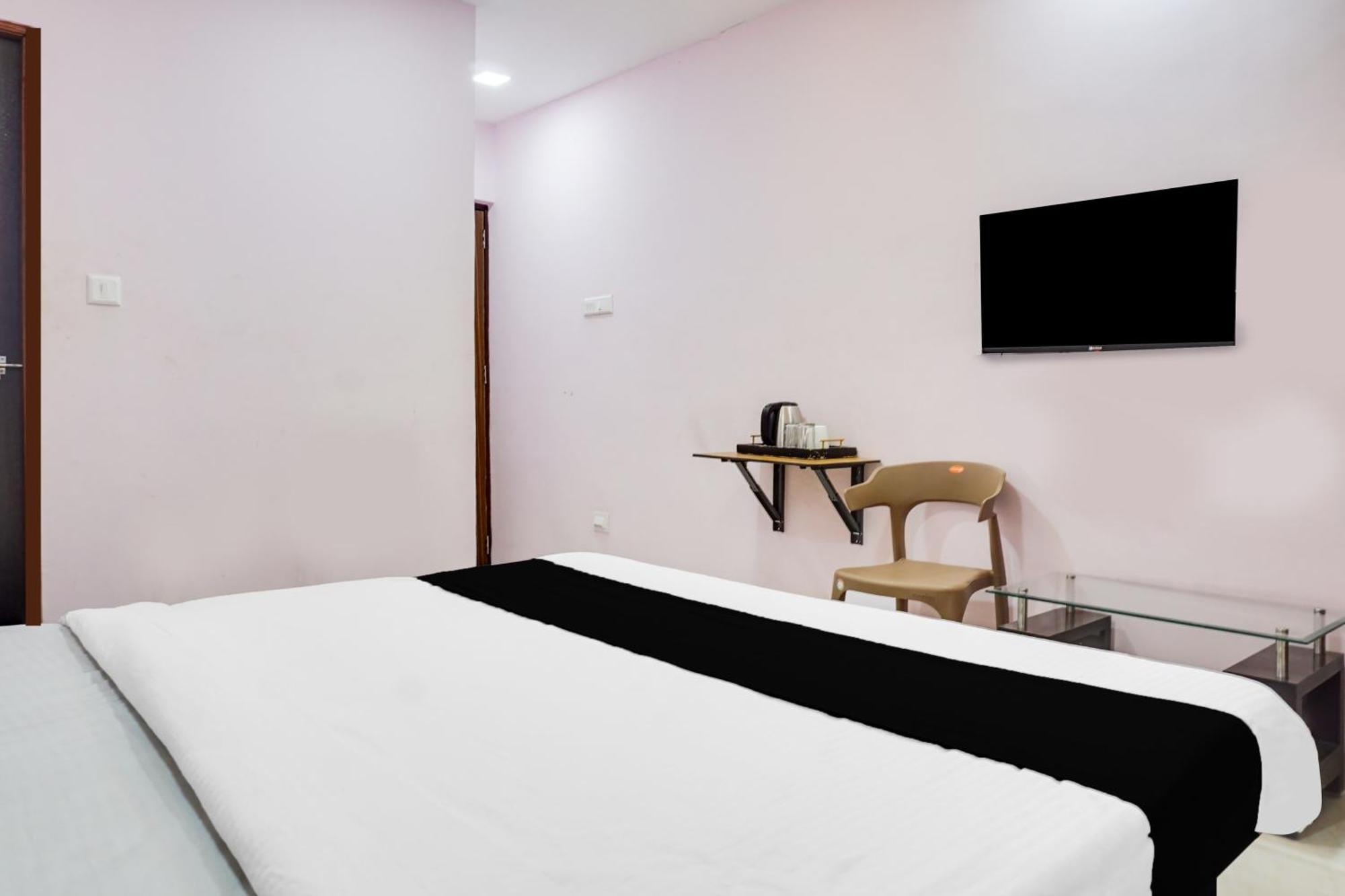 Super Collection O Chandan Nagar Kharadi Formerly Kharadi Inn 푸네 외부 사진