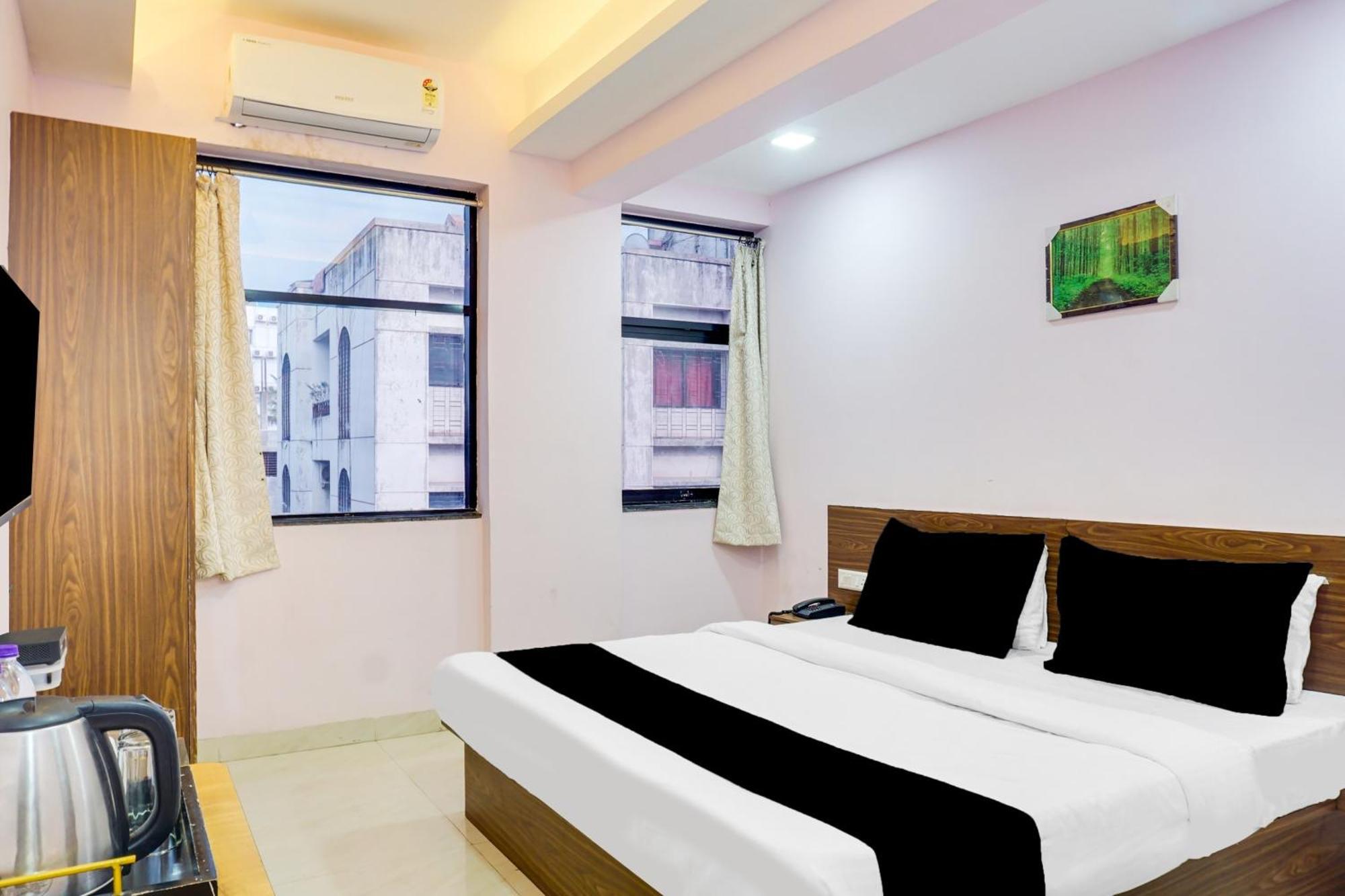 Super Collection O Chandan Nagar Kharadi Formerly Kharadi Inn 푸네 외부 사진